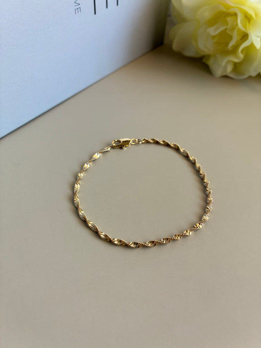 Petite Spiral Bracelet