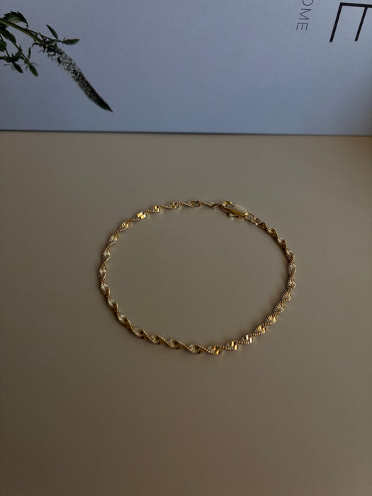 Petite Spiral Bracelet
